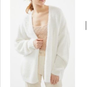 BRAND NEW UO NABILA FUZZY OPEN CARDIGAN